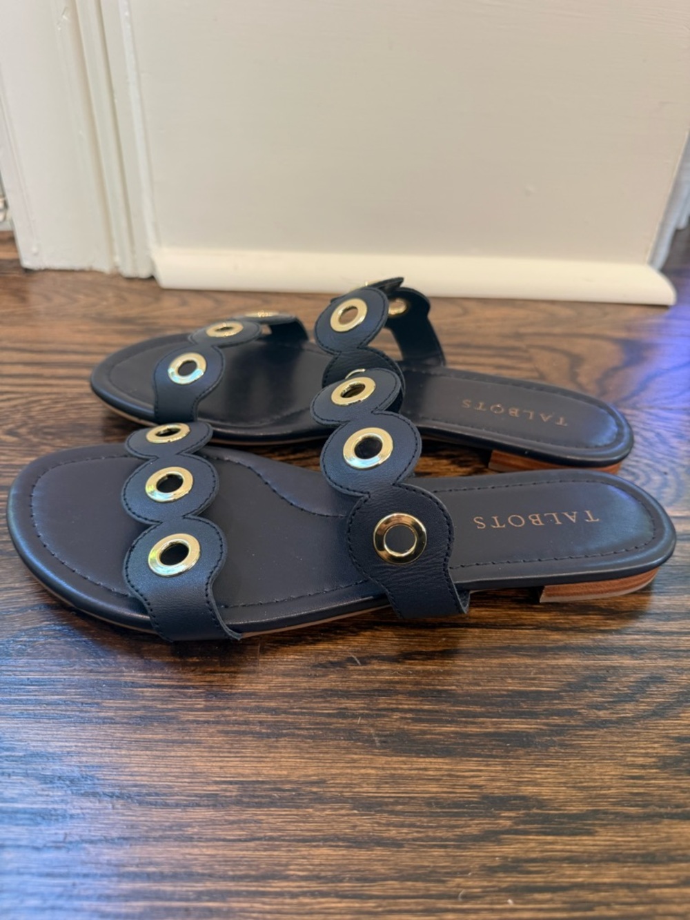 Talbots CAMY EYELET NAPPA SLIDE Sandals - size 8 - navy blue - Picture 4 of 6